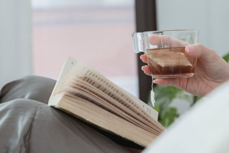 10 Relaxing Solo Evening Routines to Unwind and De-Stress After a Long Day