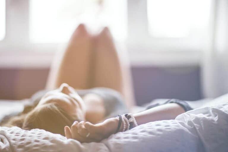 The Science of Napping: How Short Sleep Boosts Productivity and Health